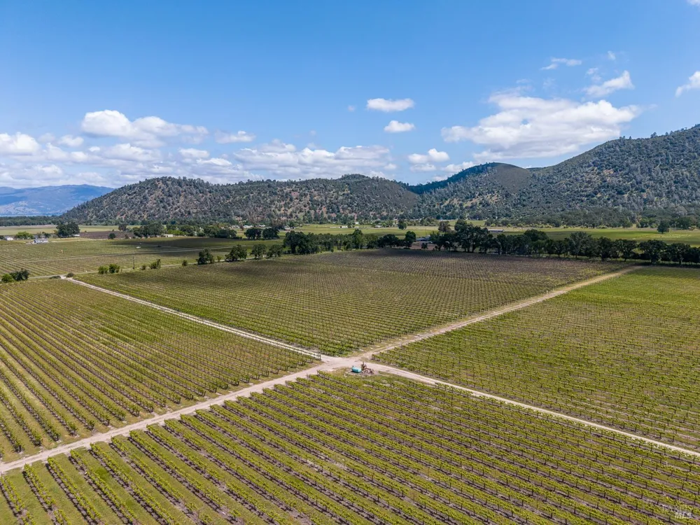 4500 Clark Drive Kelseyville, CA 95451