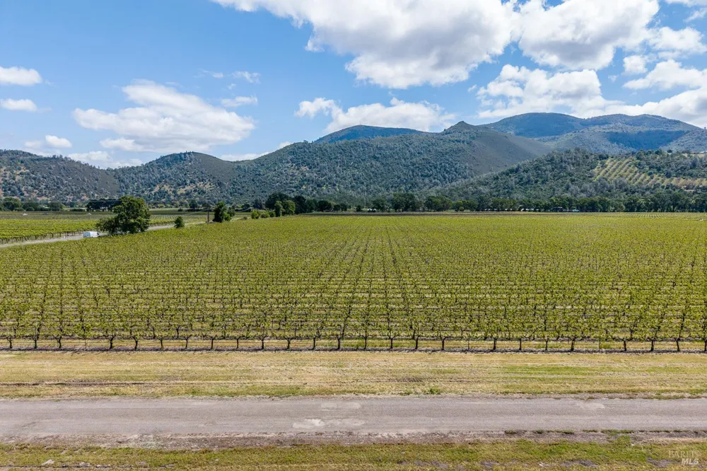 4500 Clark Drive Kelseyville, CA 95451