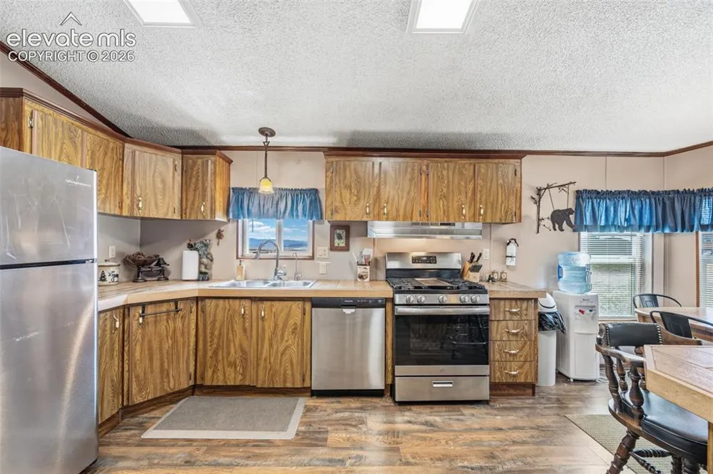 75 Sixth Street Como, CO 80432