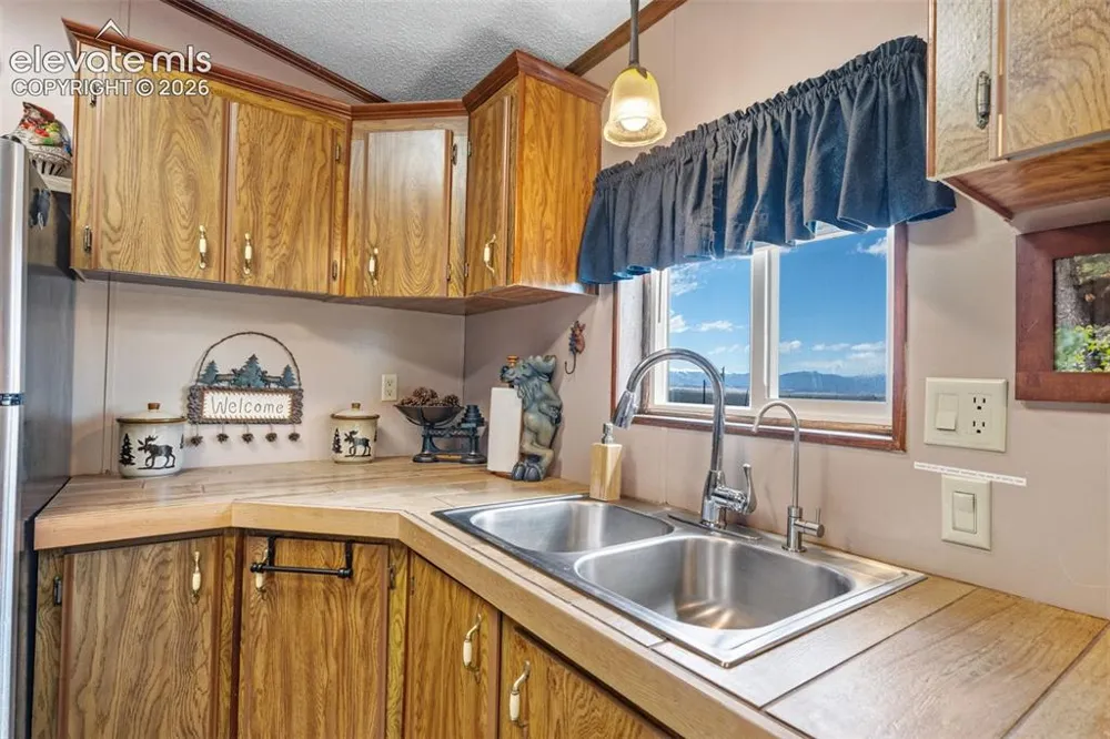 75 Sixth Street Como, CO 80432