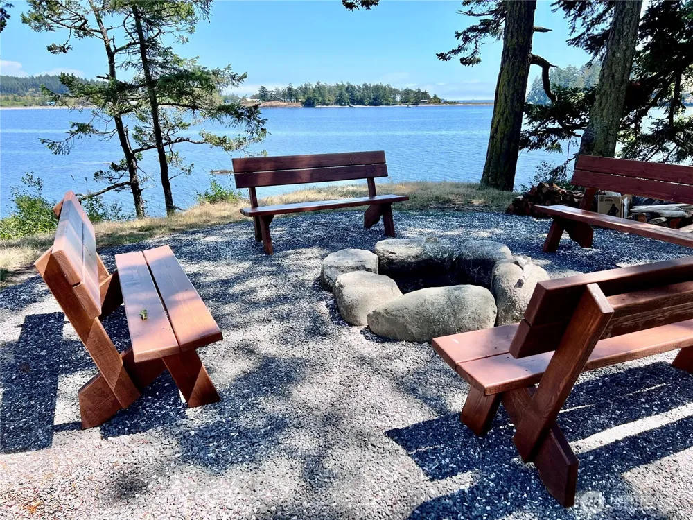 0 Haidah Street Center Island, WA 98221