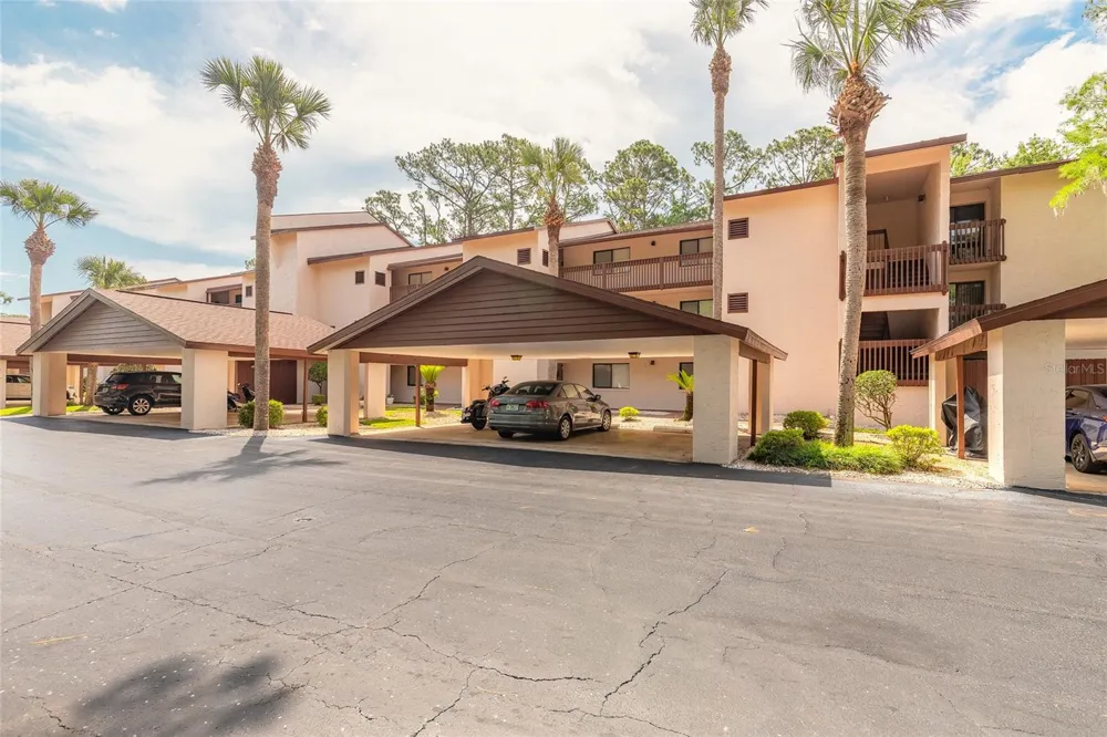 275 INDIGO DRIVE #204 Daytona Beach, FL 32114