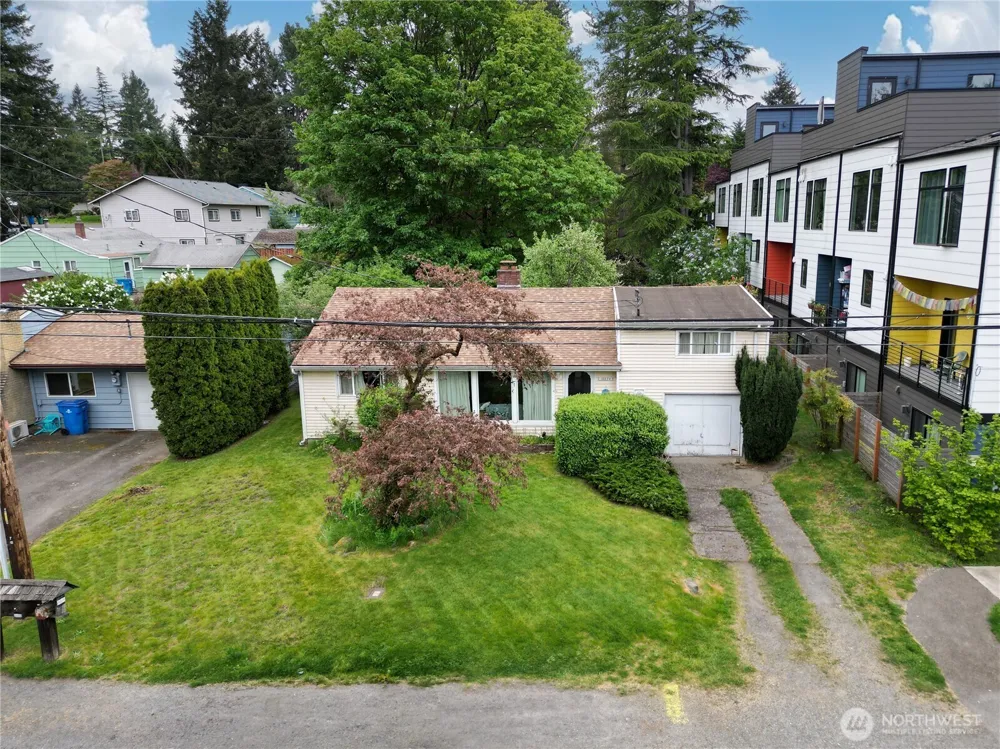 18034 10th Avenue NE Shoreline, WA 98155