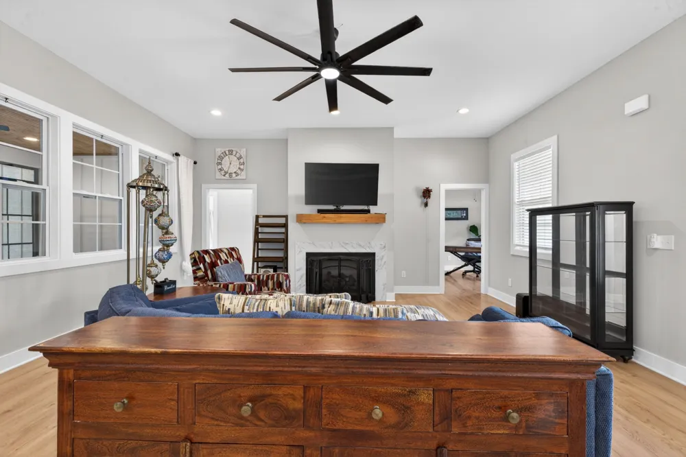 16111 Manchester Pike Christiana, TN 37037