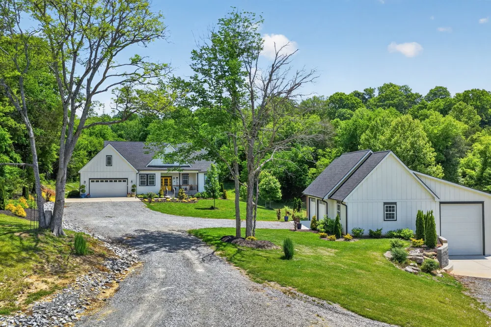 16111 Manchester Pike Christiana, TN 37037