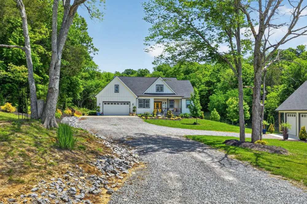 16111 Manchester Pike Christiana, TN 37037