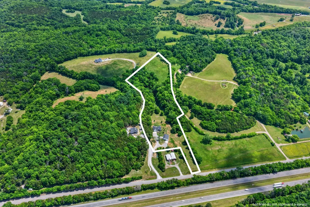 16111 Manchester Pike Christiana, TN 37037