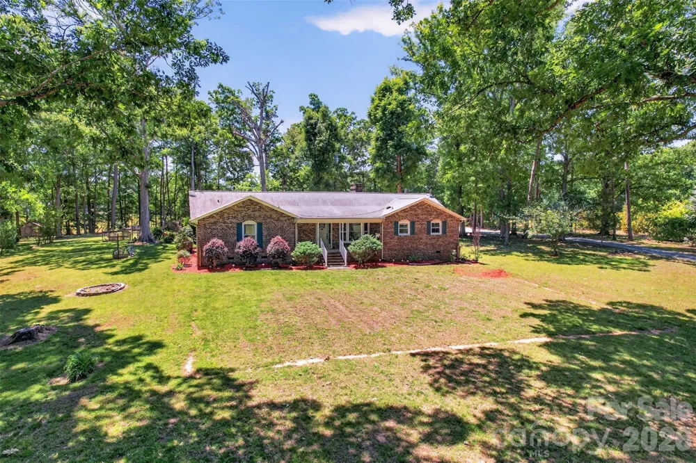 9807 Black Road Midland, NC 28107