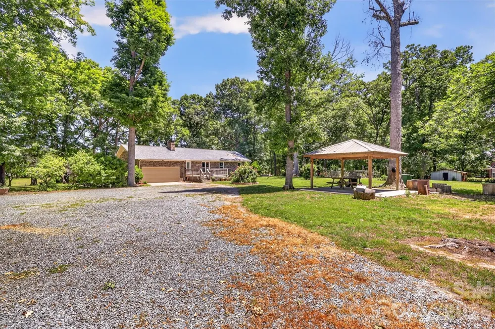 9807 Black Road Midland, NC 28107