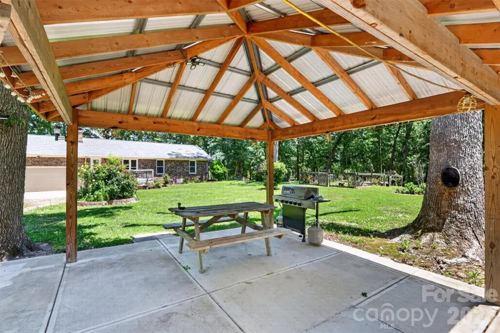 9807 Black Road Midland, NC 28107
