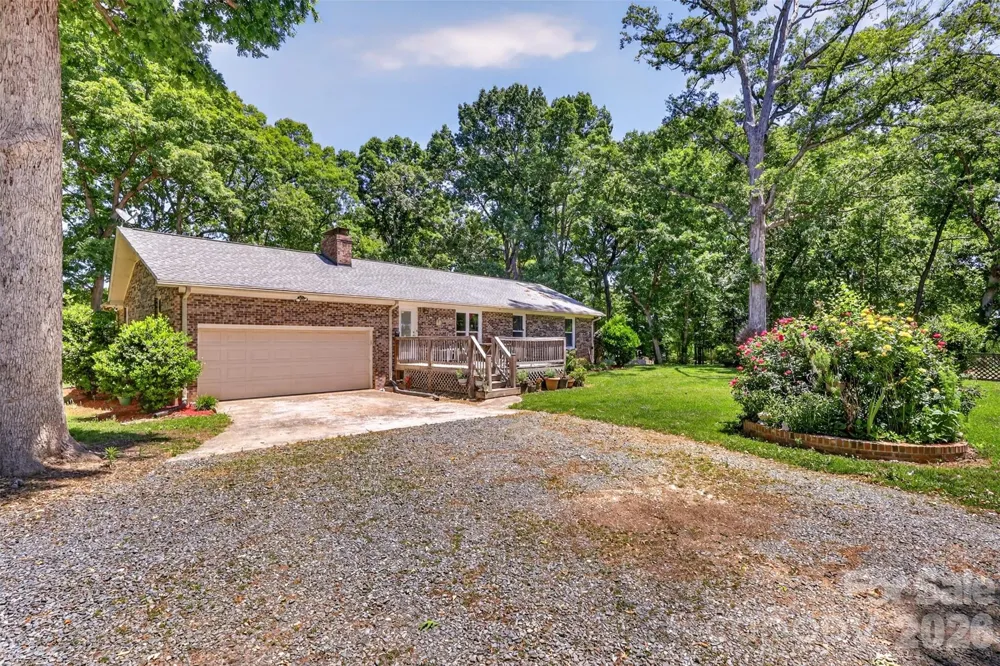 9807 Black Road Midland, NC 28107