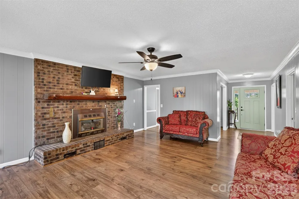 9807 Black Road Midland, NC 28107
