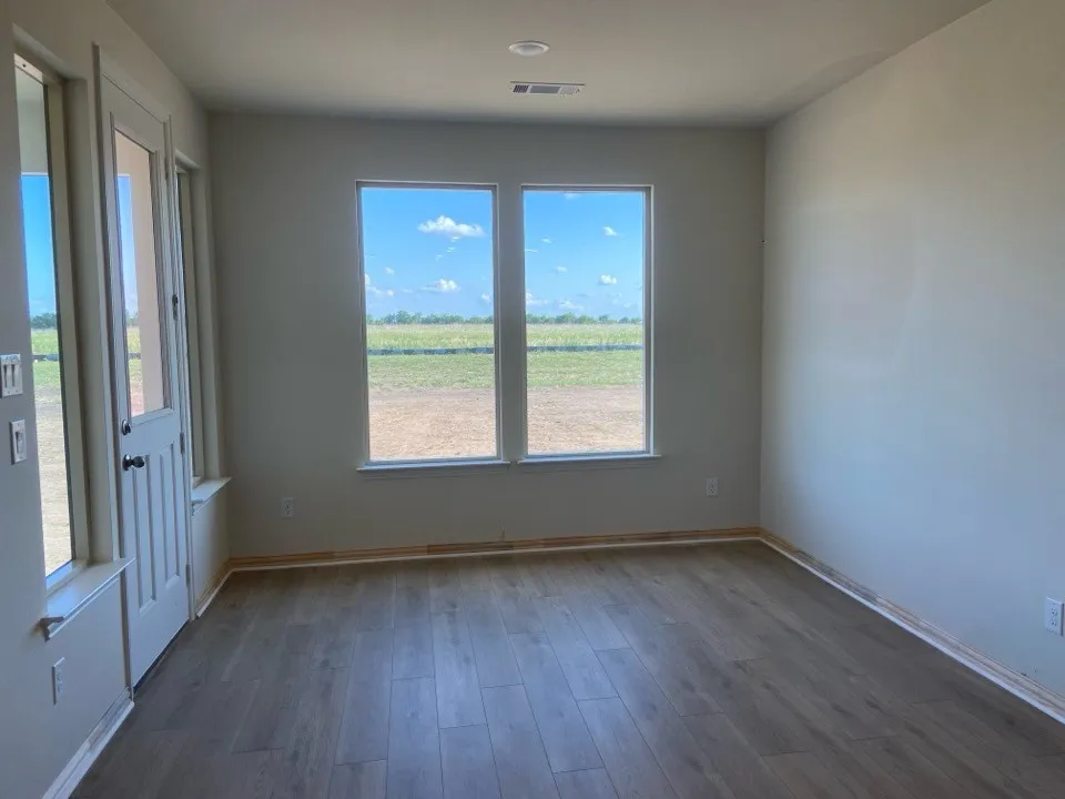 720 County Road 200 Valley View, TX 76272