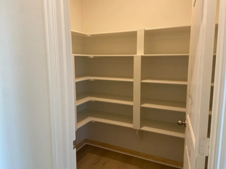 720 County Road 200 Valley View, TX 76272