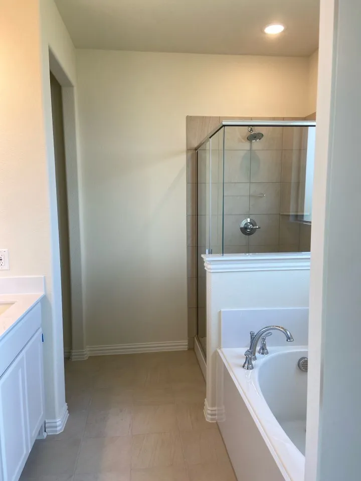 720 County Road 200 Valley View, TX 76272