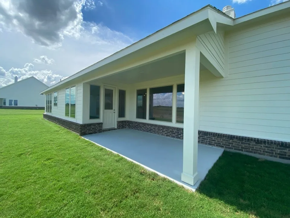 720 County Road 200 Valley View, TX 76272
