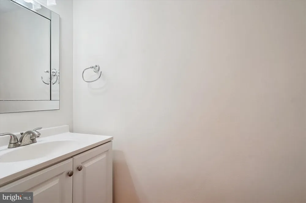 9082 ARLINGTON BOULEVARD Fairfax, VA 22031