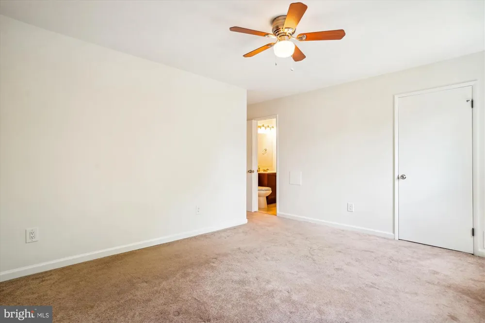9082 ARLINGTON BOULEVARD Fairfax, VA 22031
