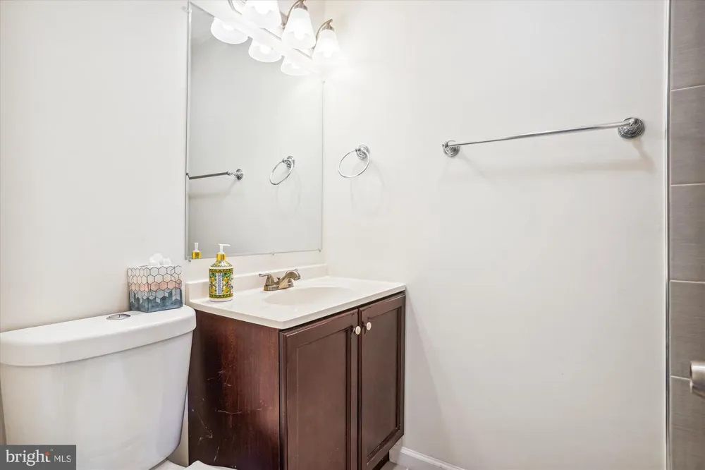 9082 ARLINGTON BOULEVARD Fairfax, VA 22031