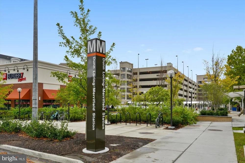 9082 ARLINGTON BOULEVARD Fairfax, VA 22031