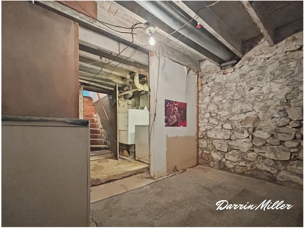 11460 5 Mile Road Morley, MI 49336
