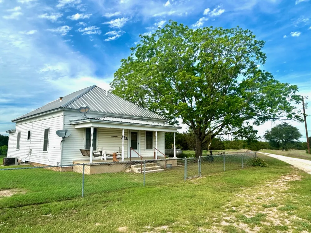 16833 County Road 2200 Lometa, TX 76853
