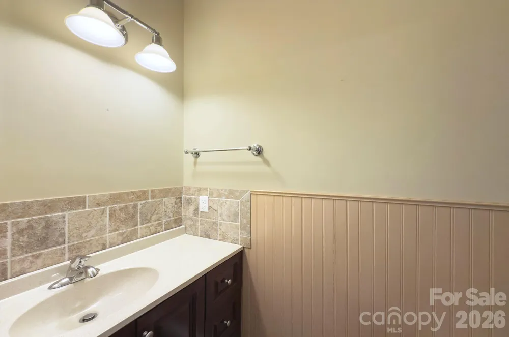 1023 White Point Drive Huntersville, NC 28078