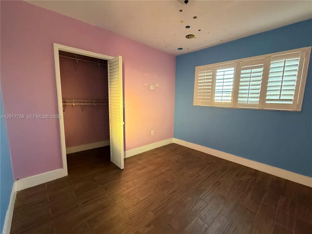 421 Swallow Dr #12 Miami Springs, FL 33166