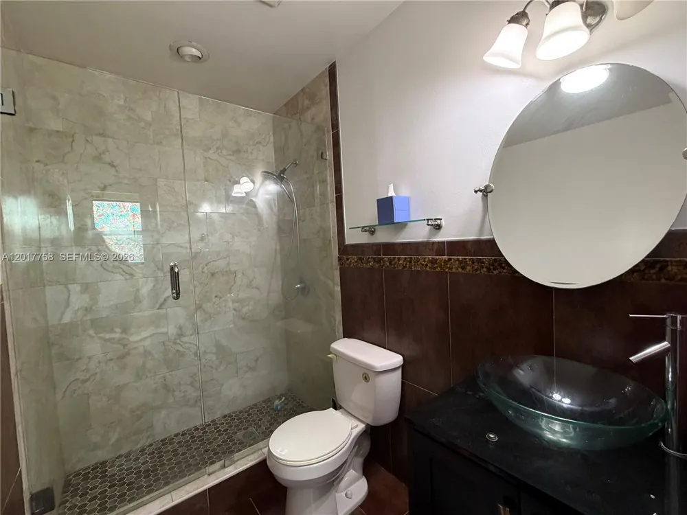 421 Swallow Dr #12 Miami Springs, FL 33166
