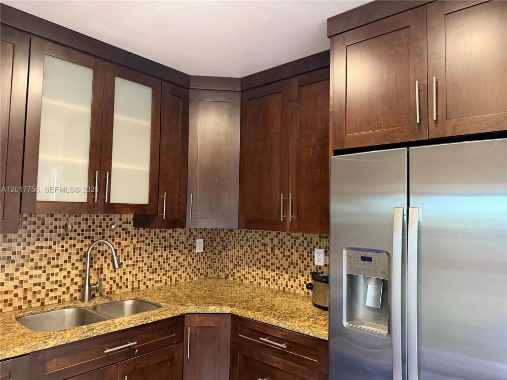 421 Swallow Dr #12 Miami Springs, FL 33166