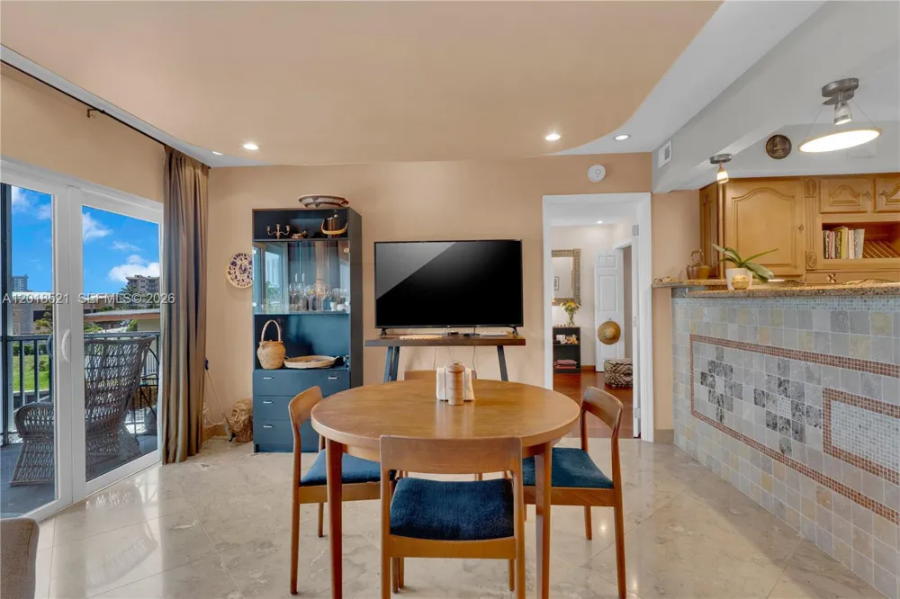 200 Diplomat Pkwy #336 Hallandale Beach, FL 33009