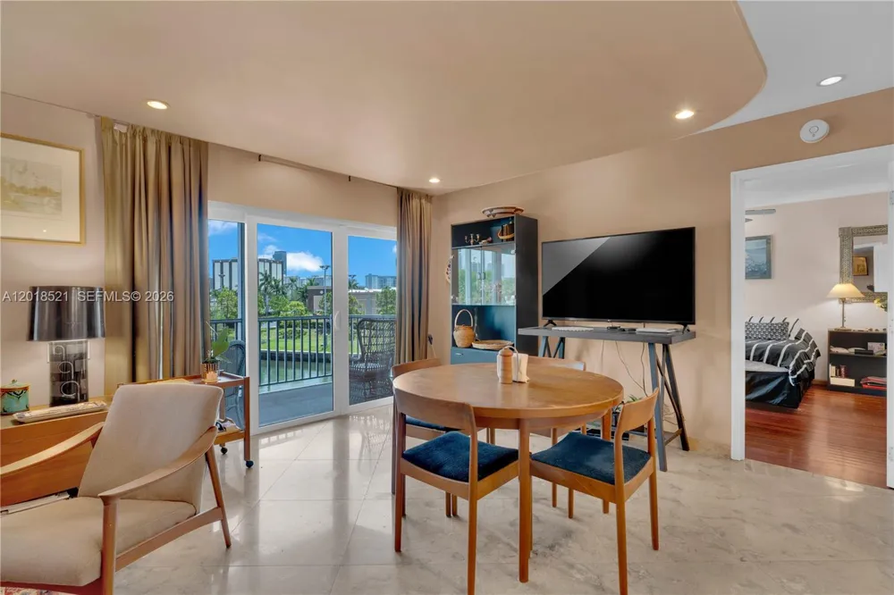 200 Diplomat Pkwy #336 Hallandale Beach, FL 33009