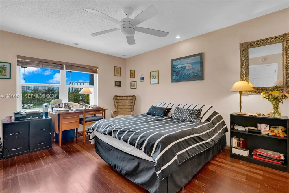 200 Diplomat Pkwy #336 Hallandale Beach, FL 33009