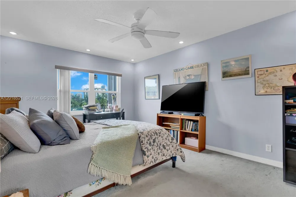 200 Diplomat Pkwy #336 Hallandale Beach, FL 33009