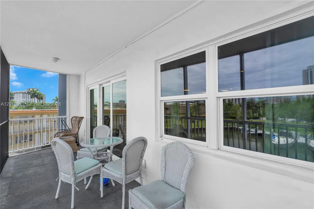 200 Diplomat Pkwy #336 Hallandale Beach, FL 33009