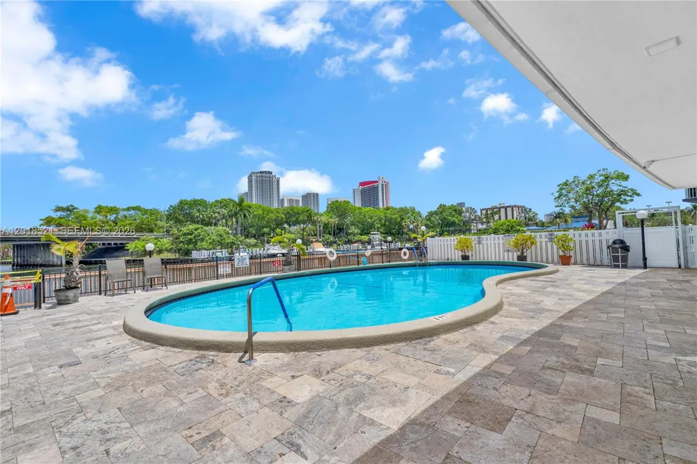200 Diplomat Pkwy #336 Hallandale Beach, FL 33009
