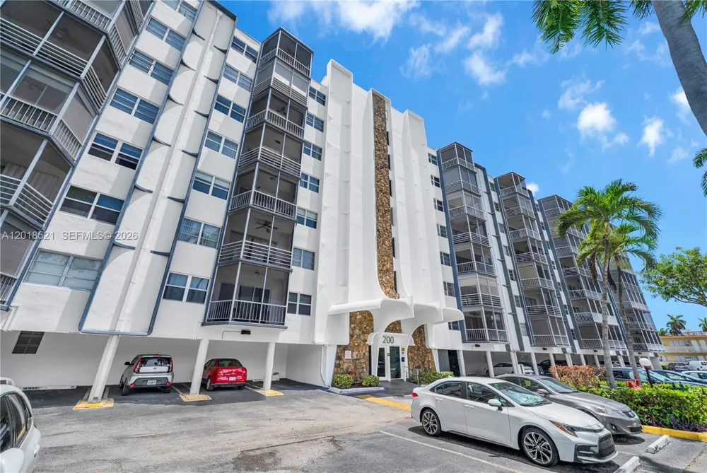 200 Diplomat Pkwy #336 Hallandale Beach, FL 33009