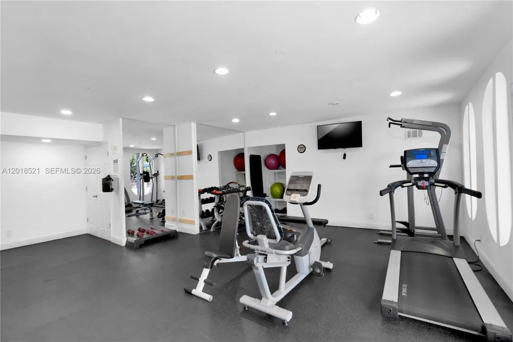 200 Diplomat Pkwy #336 Hallandale Beach, FL 33009