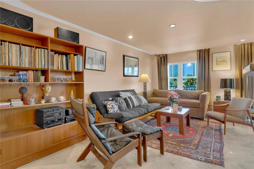 200 Diplomat Pkwy #336 Hallandale Beach, FL 33009