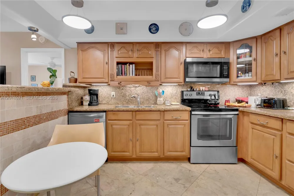 200 Diplomat Pkwy #336 Hallandale Beach, FL 33009