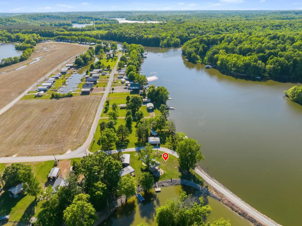 0 Jakes Point Decaturville, TN 38329