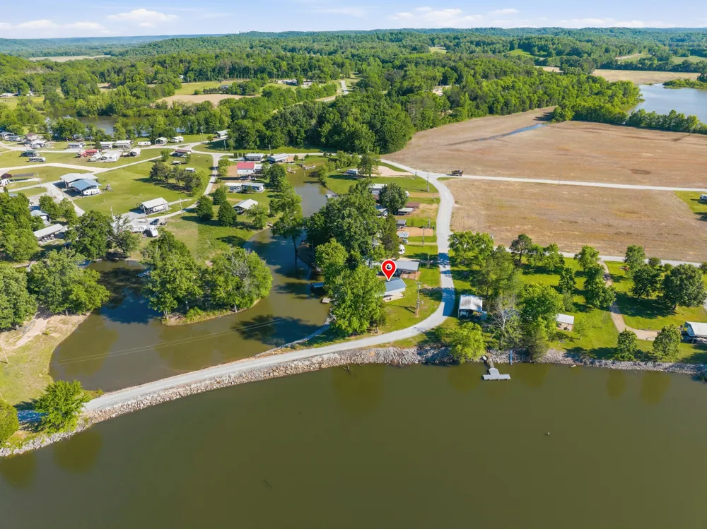 0 Jakes Point Decaturville, TN 38329