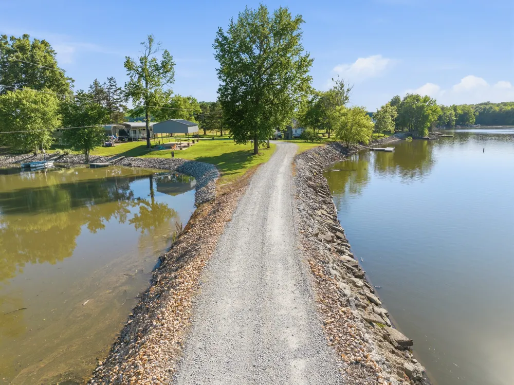 0 Jakes Point Decaturville, TN 38329