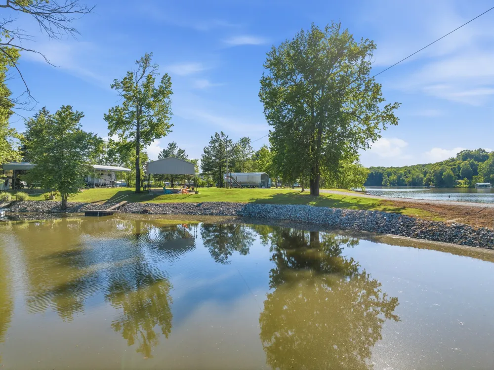 0 Jakes Point Decaturville, TN 38329