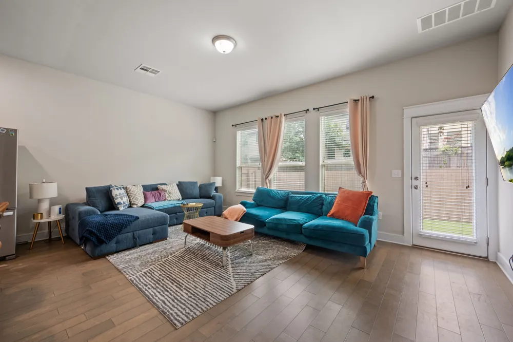 13501 Metric Boulevard #14 Austin, TX 78727