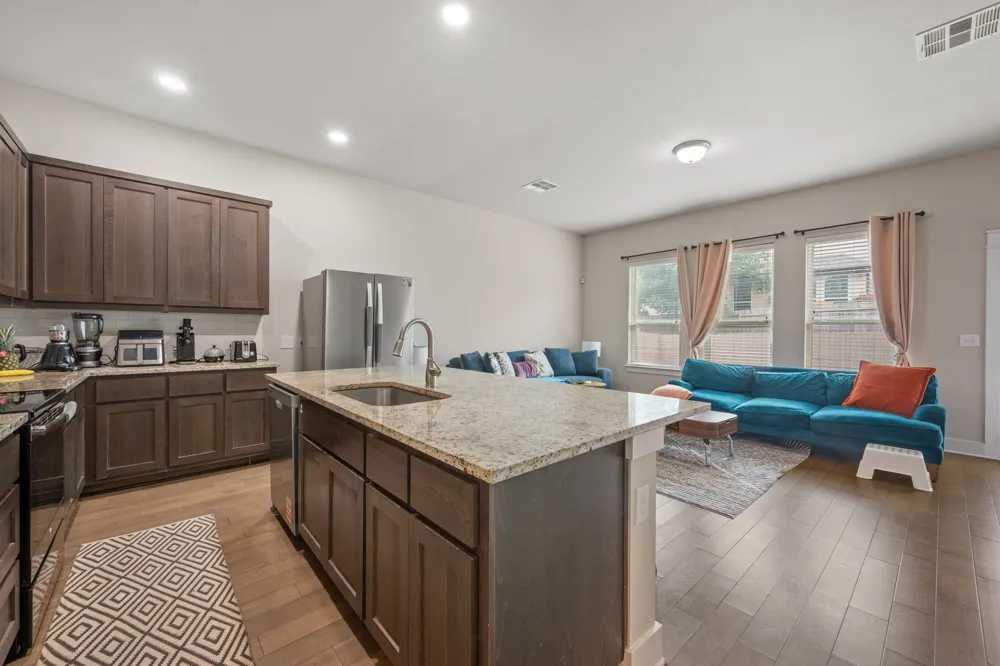 13501 Metric Boulevard #14 Austin, TX 78727