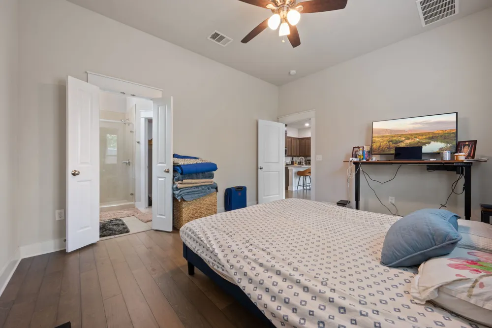 13501 Metric Boulevard #14 Austin, TX 78727