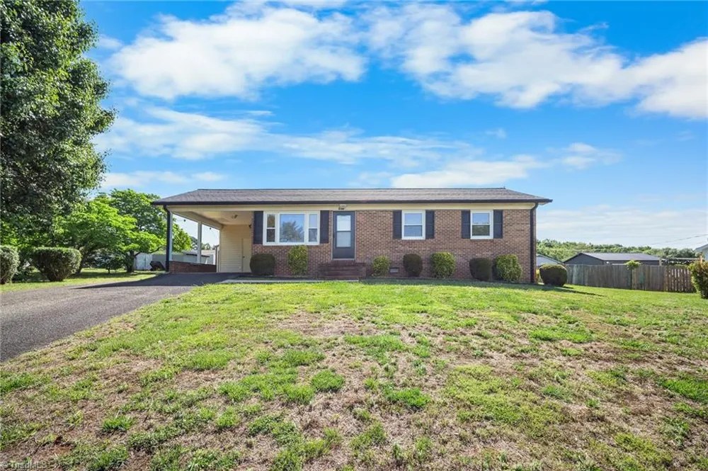 287 Holly Avenue Mount Airy, NC 27030