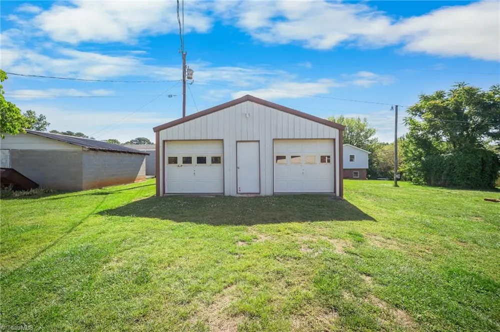 287 Holly Avenue Mount Airy, NC 27030