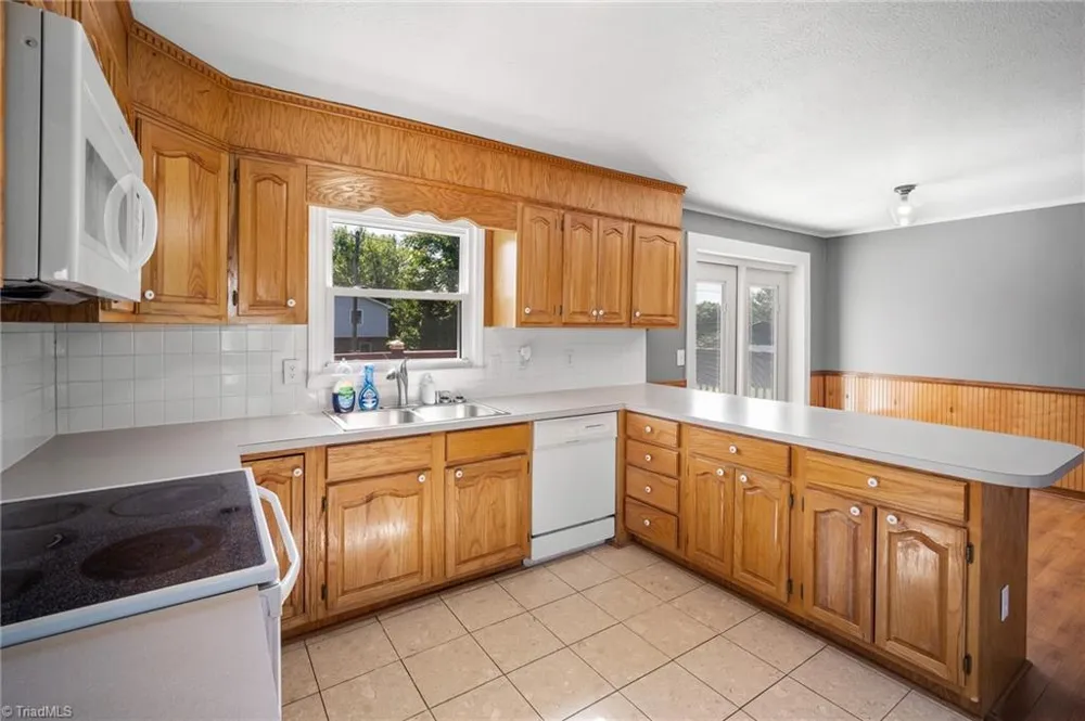 287 Holly Avenue Mount Airy, NC 27030